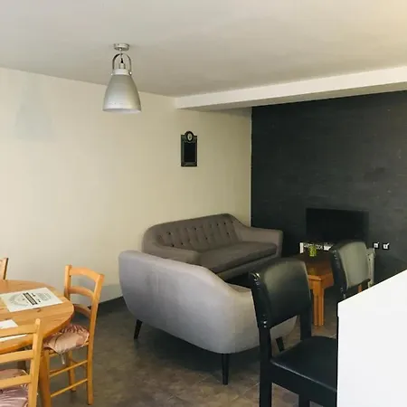 De Vac's Et D'affaires A Monthermé