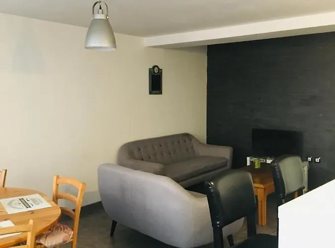 De Vac's Et D'affaires A Montherme