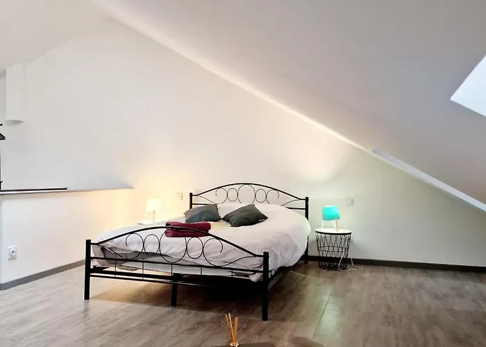 De Vac's Et D'affaires A Holiday home Montherme