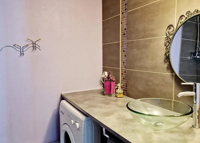 De Vac's Et D'affaires A * Montherme